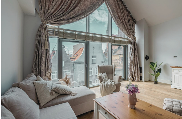 salon apartament z antresola